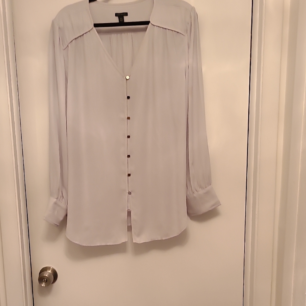 Ann Taylor White Blouse. Last Button Is Missing At Hem.